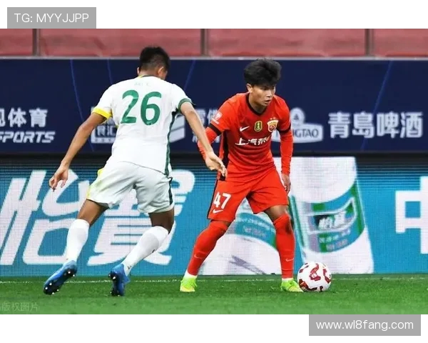 武磊点赞蒯纪闻展现风范 继续拼搏进取共赴足球梦想