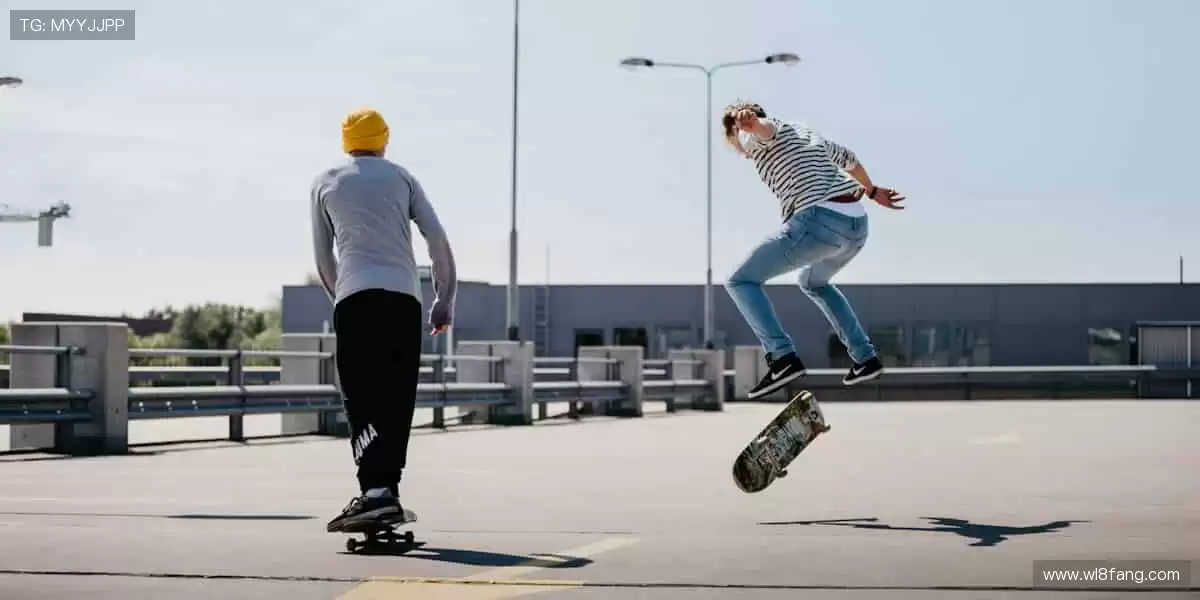 💬边看边聊，弹幕狂欢点燃观赛热情！🎉